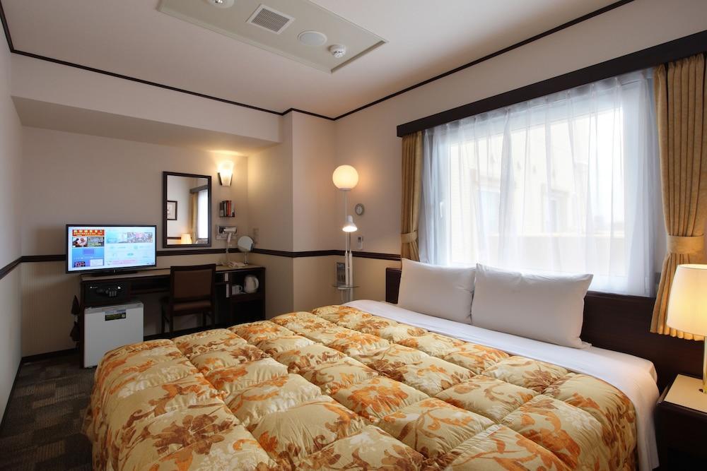 โรงแรมไลฟ์แม็กซ์ อุเมะดะ นะกัตสึ 2*